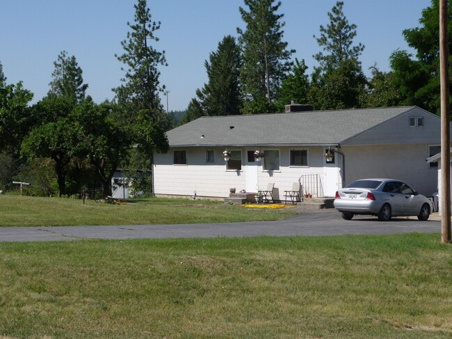 property at 8219 N Scott Rd