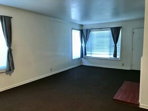 504 A St in Colma, CA - Building Photo - Building Photo