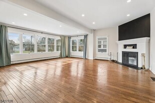 439 St Marks Ave in Westfield, NJ - Building Photo