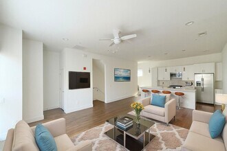 1931 N Prairie Ave in Dallas, TX - Foto de edificio - Building Photo