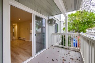 854 Apricot Ave in Campbell, CA - Building Photo