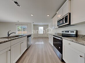 1316 John Swann St in Navassa, NC - Foto de edificio - Building Photo