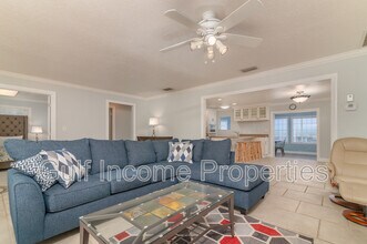 2130 Pinehurst St in Sarasota, FL - Building Photo - Building Photo