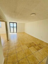 5050 NW 7th St in Miami, FL - Building Photo - Building Photo