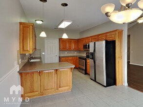 214 Blake Dr in Centerton, AR - Foto de edificio - Building Photo