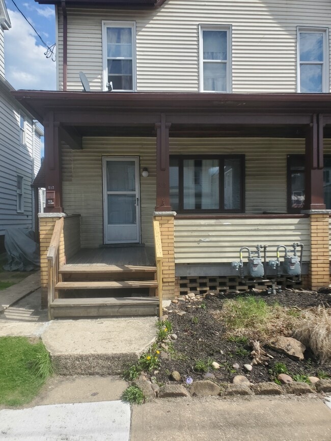 612 4th Ave, Unit 612 4th ave 1st floor, Unit 612 4th ave 1st floor