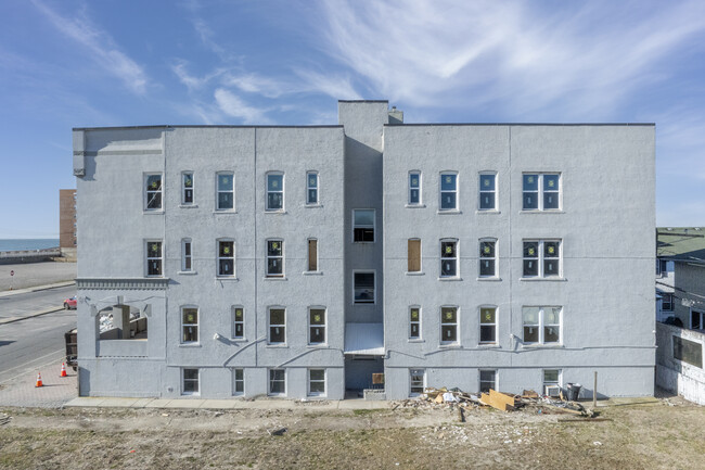 315 W Broadway in Long Beach, NY - Building Photo - Building Photo