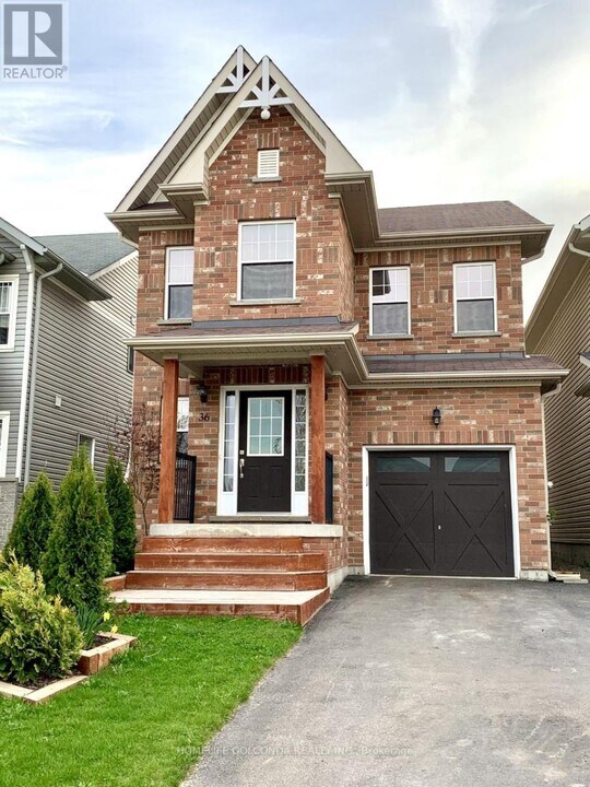 36 Pearl Dr in Orillia, ON - Building Photo