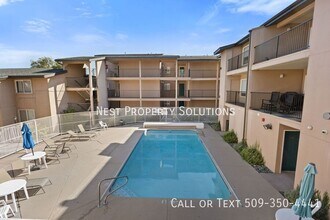 2900 W Marina Dr in Moses Lake, WA - Building Photo - Building Photo