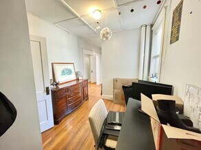 131 Park Dr, Unit 25 in Boston, MA - Building Photo - Building Photo