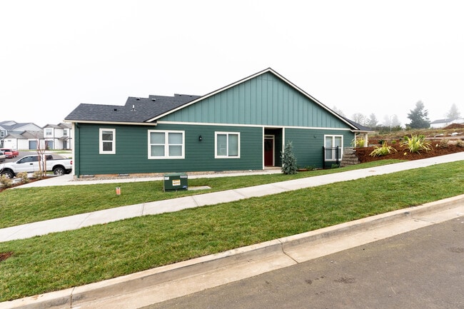 5803 Joynak St S in Salem, OR - Building Photo - Building Photo