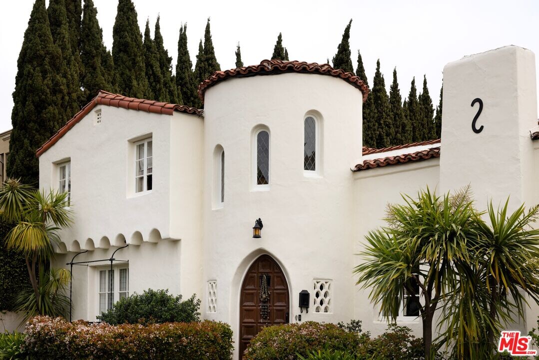 722 Adelaide Pl in Santa Monica, CA - Building Photo