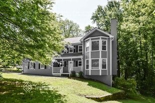 5024 Logans Run in Loganville, GA - Building Photo