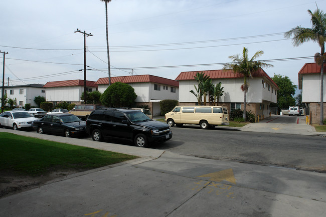 The Meadows in Goleta, CA - Building Photo - Building Photo