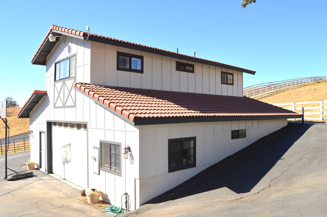 5640 Linne Rd in Paso Robles, CA - Building Photo