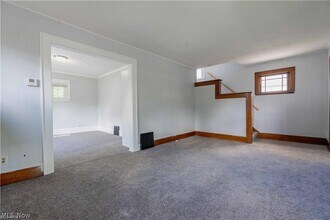 897 Peckham St in Akron, OH - Building Photo - Building Photo