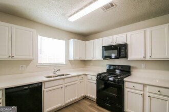 225 Colser Drive in Covington, GA - Building Photo - Building Photo