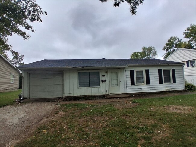 property at 908 Knollcrest Dr