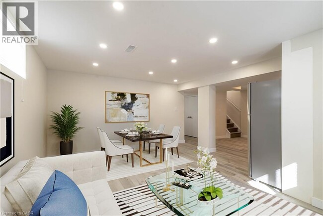 property at 196 Upper Paradise Rd