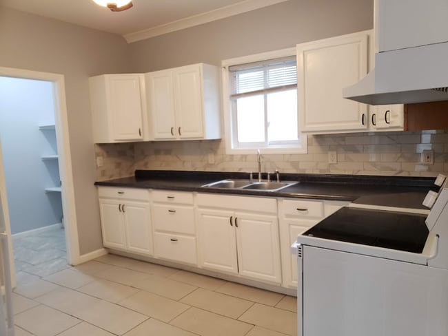 17 Gray St in Poughkeepsie, NY - Building Photo - Building Photo