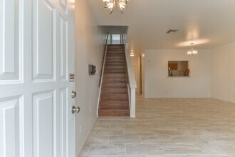 3126 Holly Hall St in Houston, TX - Building Photo - Building Photo