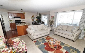 4610 162A Av NW in Edmonton, AB - Building Photo - Building Photo