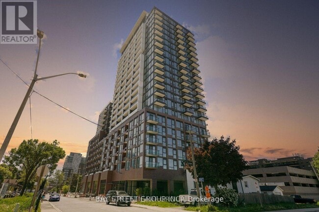 property at 25 Kingsbridge Garden Cir