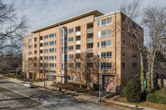 Potomac Place Condominiums in Washington, DC - Building Photo - Building Photo