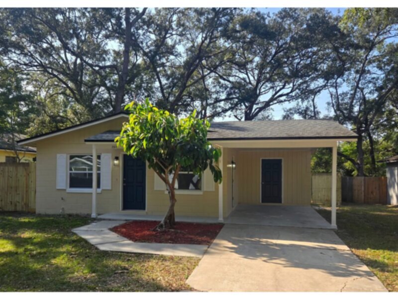 2522 Poinsetta Ave in Sanford, FL - Building Photo