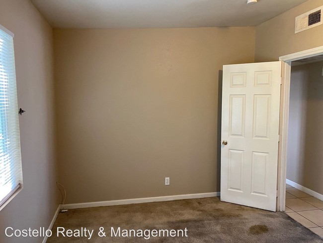 741 N 10th St in Las Vegas, NV - Building Photo - Building Photo