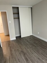 500 Duplex Av in Toronto, ON - Building Photo - Building Photo