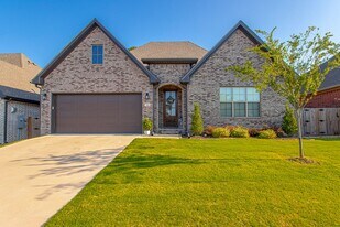 208 Kanis Ridge Dr in Little Rock, AR - Building Photo