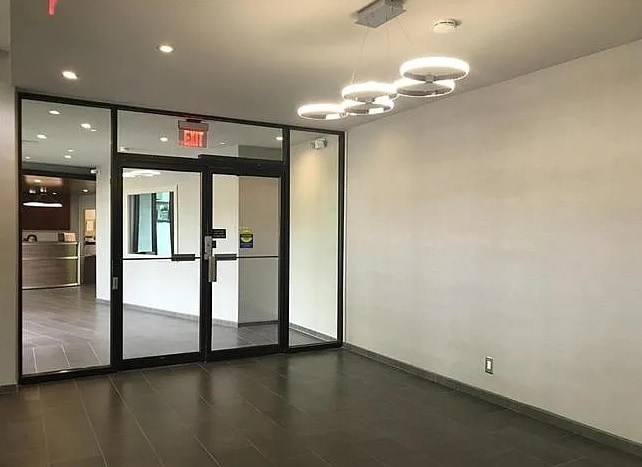 5300 Columbia Pike, Unit #410 in Arlington, VA - Foto de edificio - Building Photo