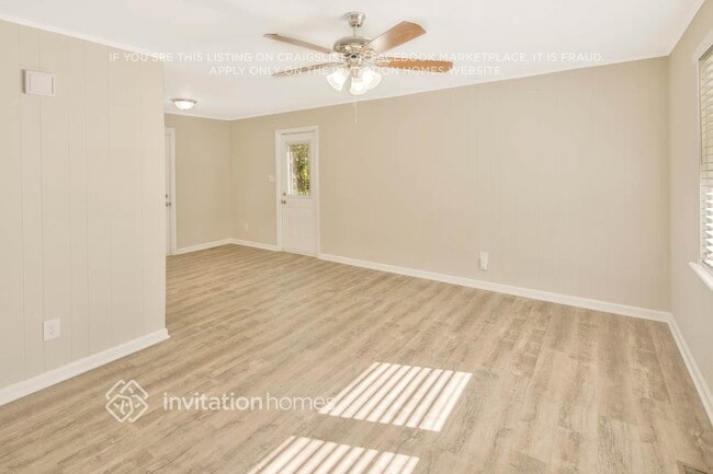 property at 1424 Sherwood Dr
