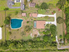 10735 Lantana Rd in Wellington, FL - Building Photo - Building Photo
