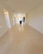 7915 NW 104th Ave-Unit -25 in Doral, FL - Building Photo - Building Photo