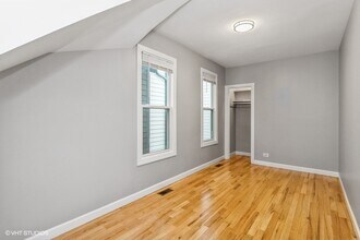 3505 N Whipple St in Chicago, IL - Foto de edificio - Building Photo