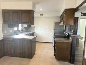 1312 NW 6th St in Blue Springs, MO - Building Photo - Building Photo