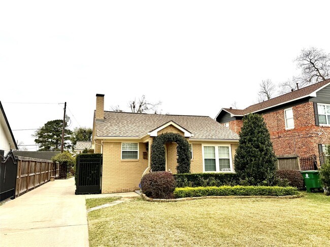 8234 Bonner Dr in Houston, TX - Building Photo - Building Photo