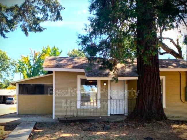 property at 1465 Fruitdale Dr