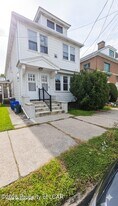 117 E Green St, Unit 2 in Nanticoke, PA - Building Photo