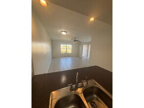 812 NE 8th St in Cape Coral, FL - Building Photo - Building Photo