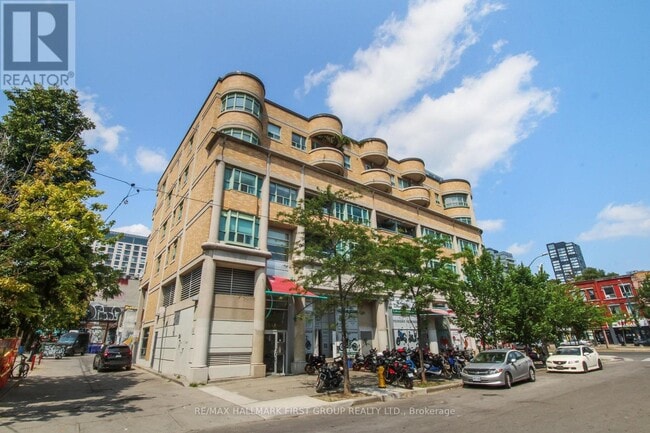 property at 8 Oxford St