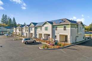 Avery Oaks Apartments in Chico, CA - Building Photo