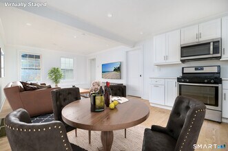 159 Grove St in Stamford, CT - Building Photo - Building Photo