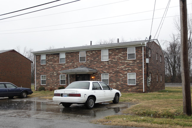 10402 Greentree Ln in Louisville, KY - Building Photo - Building Photo