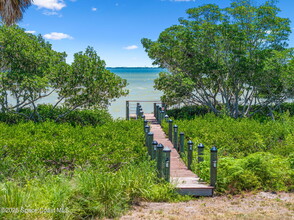6725 S Tropical Trail in Merritt Island, FL - Building Photo - Building Photo