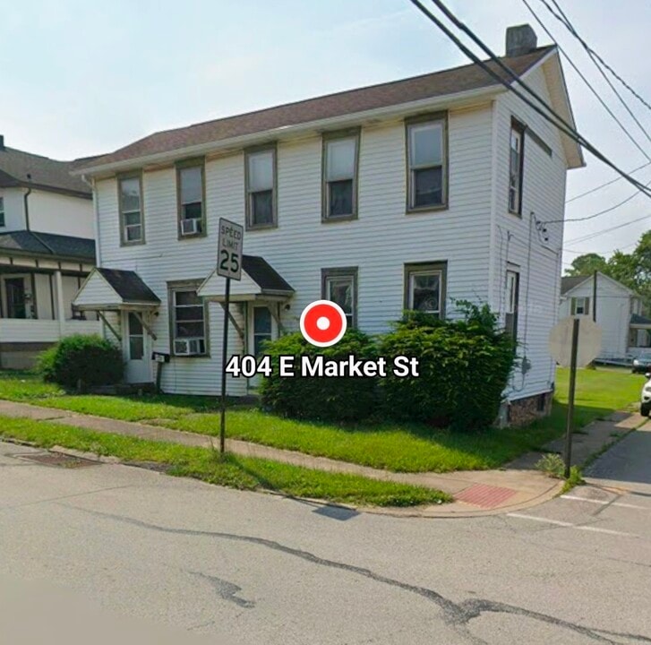 404 E Market St in Blairsville, PA - Foto de edificio