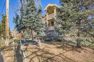 4501 E Kentucky Cir in Denver, CO - Building Photo