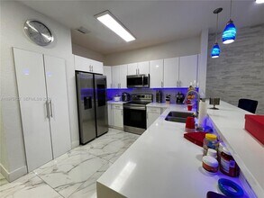 748 NE 34th Ave in Homestead, FL - Building Photo - Building Photo